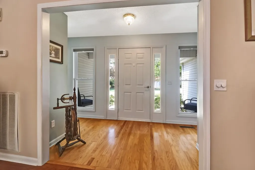 19 Trafalgar Lane Crossville TN 38558