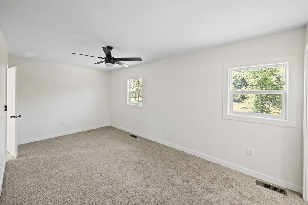 731 New Hope Road Hilham TN 38568