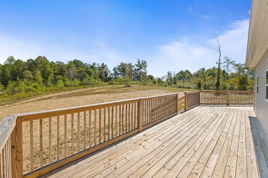 731 New Hope Road Hilham TN 38568