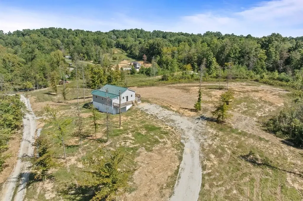 731 New Hope Road Hilham TN 38568