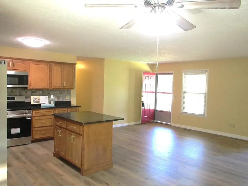 1289 Mountain View Drive Cookeville TN 38506