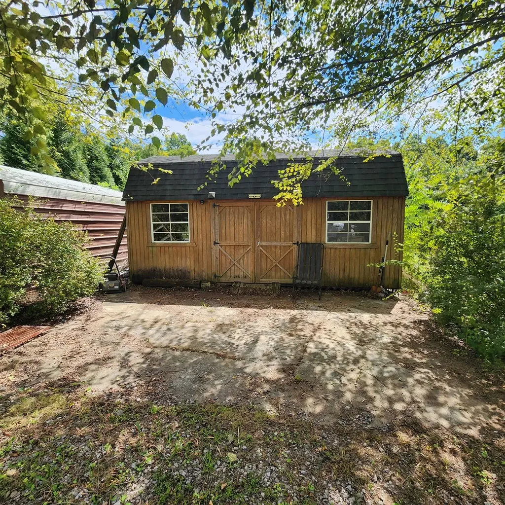 102 Bear Run Road Mcminnville TN 37110