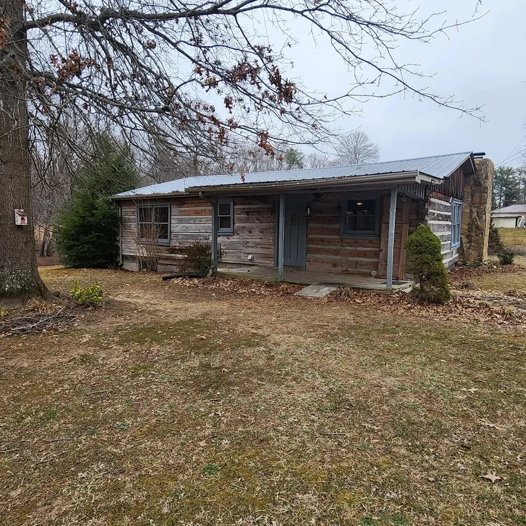 102 Bear Run Road Mcminnville TN 37110