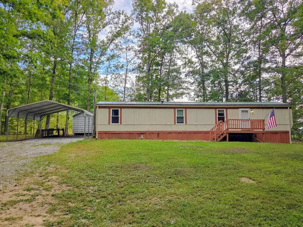 1100 Gray Fox Drive Crossville TN 38571