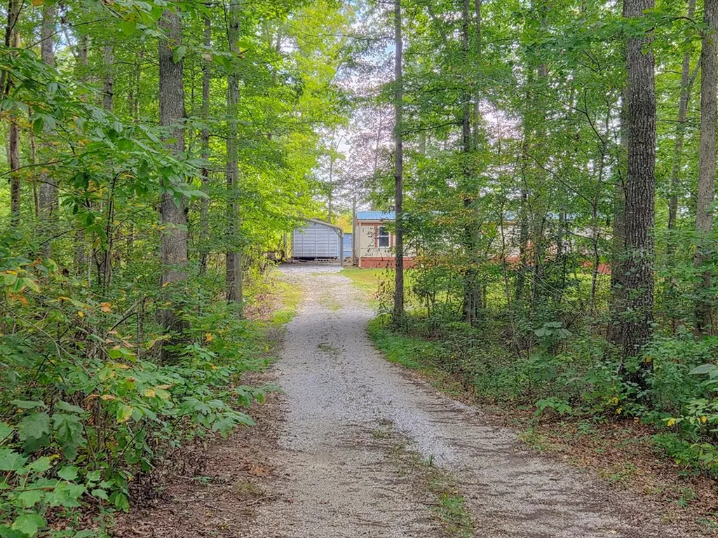 1100 Gray Fox Drive Crossville TN 38571