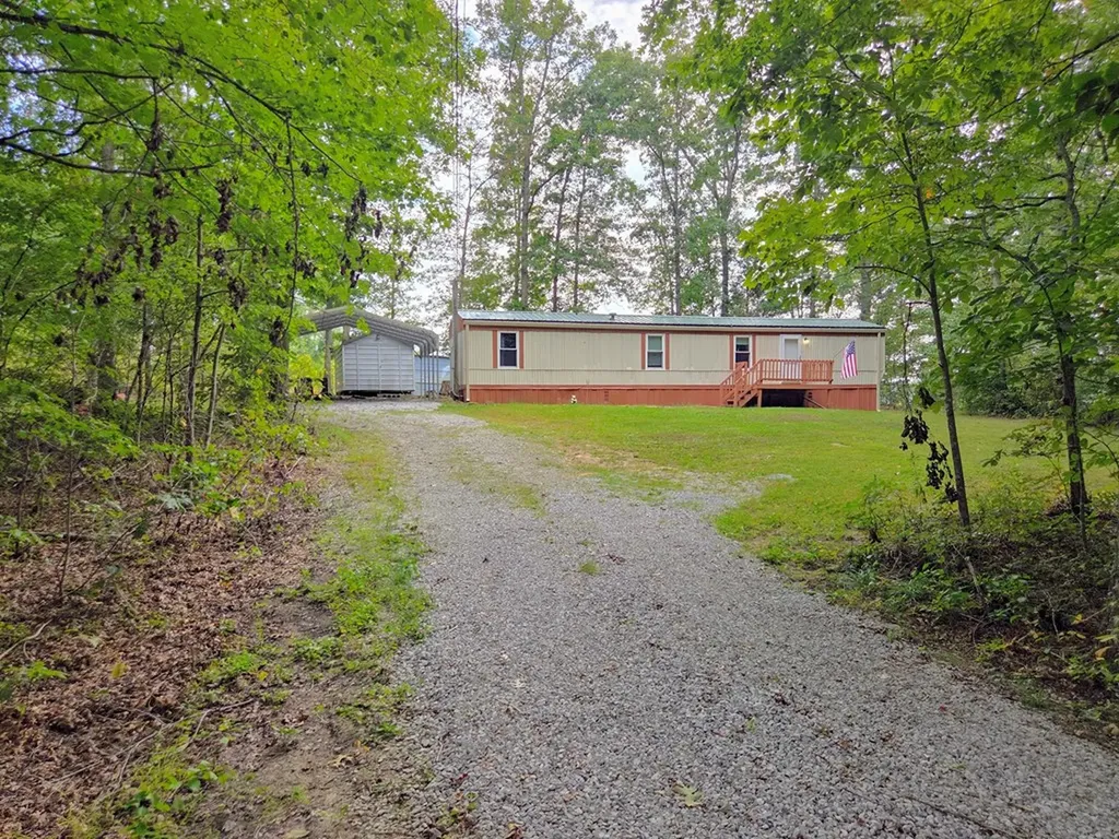 1100 Gray Fox Drive Crossville TN 38571