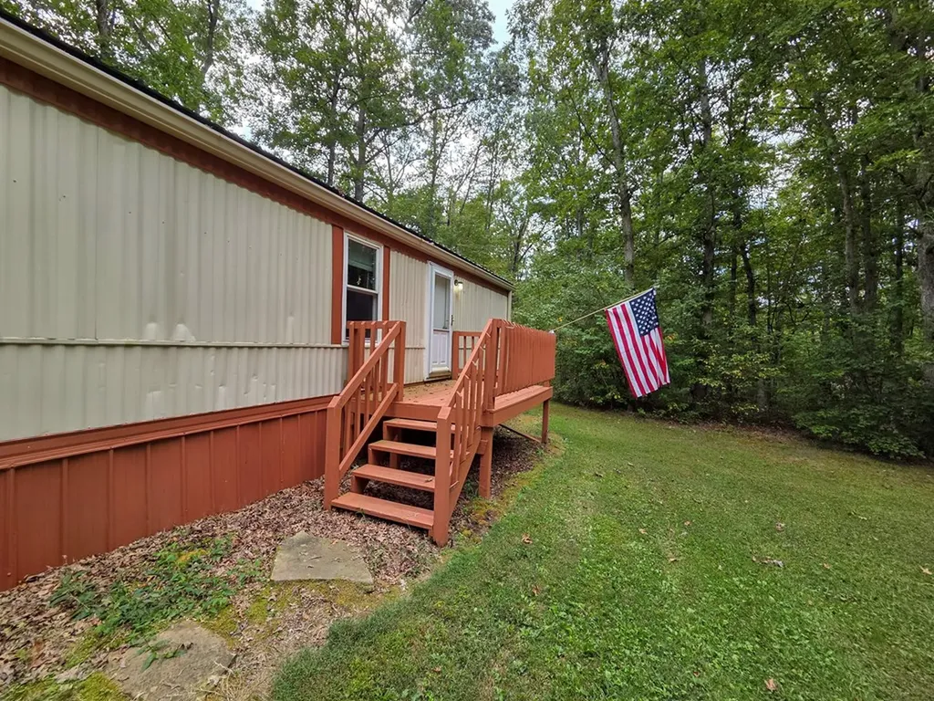 1100 Gray Fox Drive Crossville TN 38571