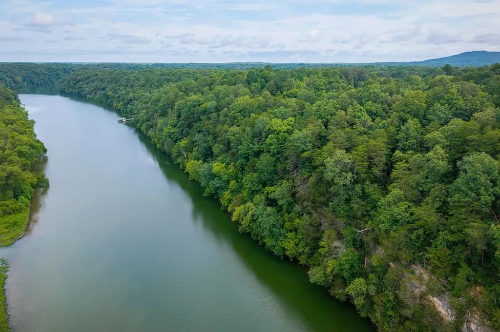 1149 Camp Overton Rock Island TN 38581