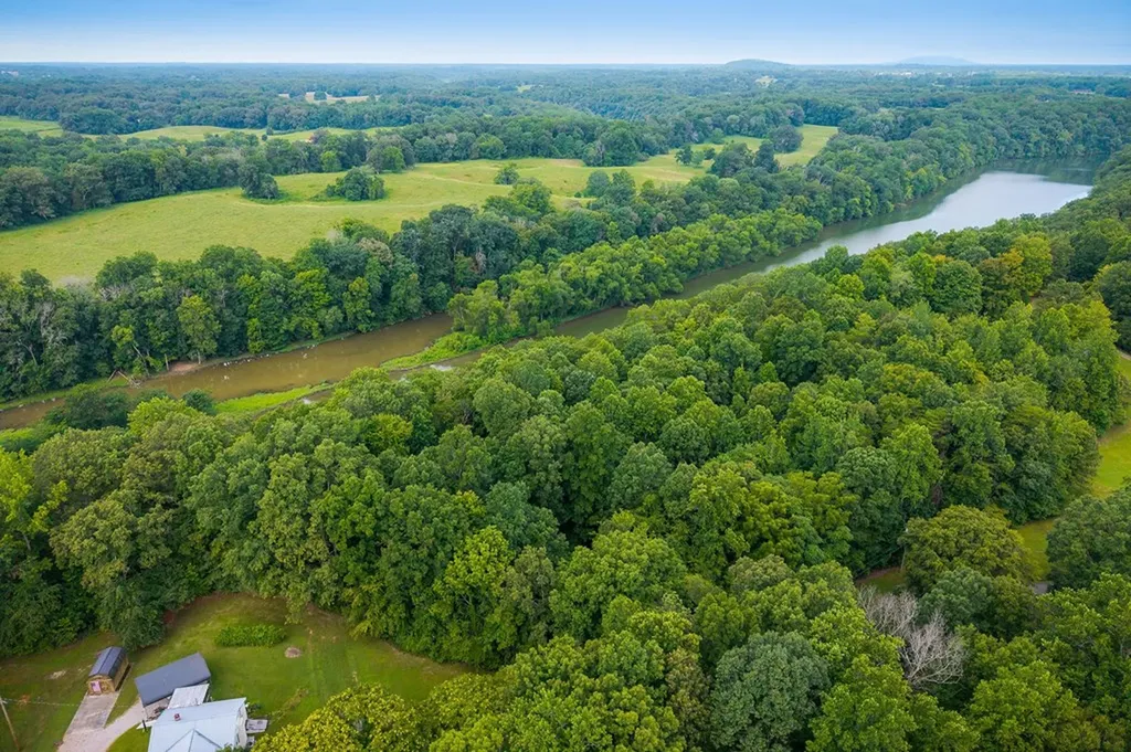 1149 Camp Overton Rock Island TN 38581