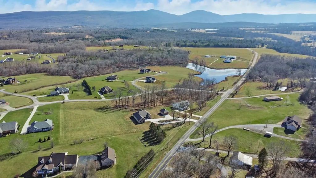 5843 Dunbar Road Crossville TN 38572