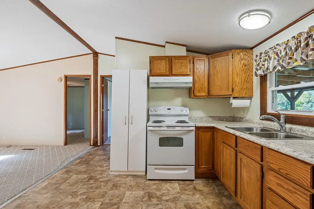 370 Jay Hutchings Road Sparta TN 38583