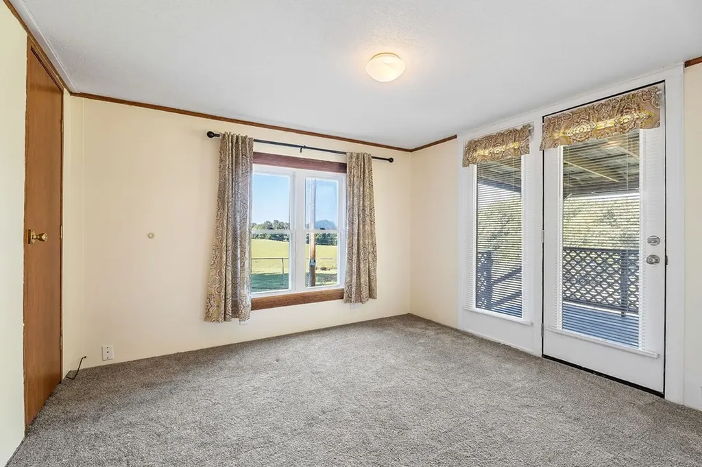 370 Jay Hutchings Road Sparta TN 38583