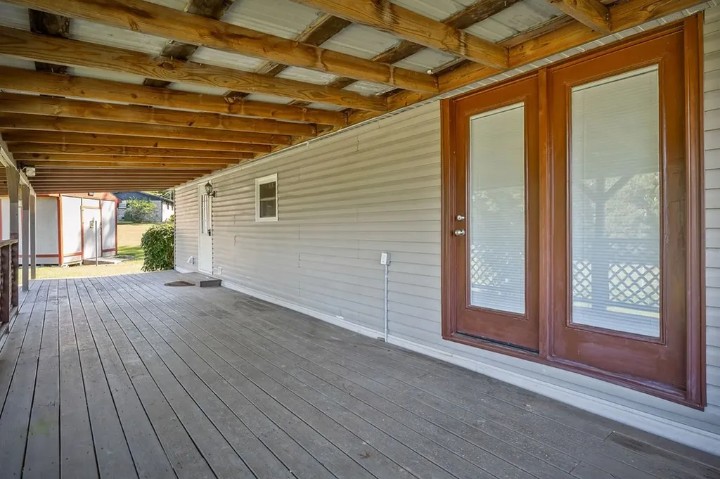 370 Jay Hutchings Road Sparta TN 38583