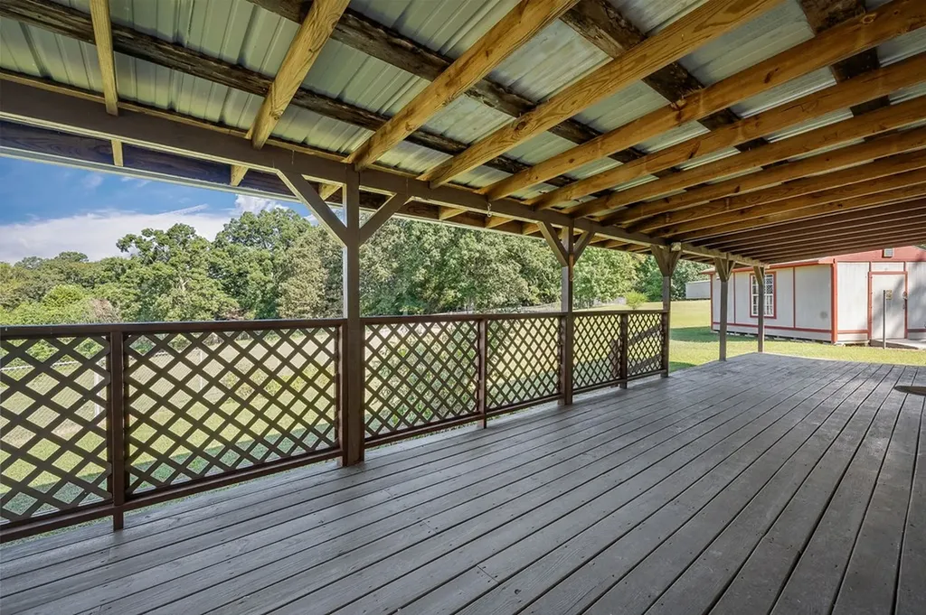 370 Jay Hutchings Road Sparta TN 38583