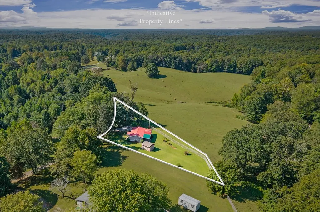 370 Jay Hutchings Road Sparta TN 38583