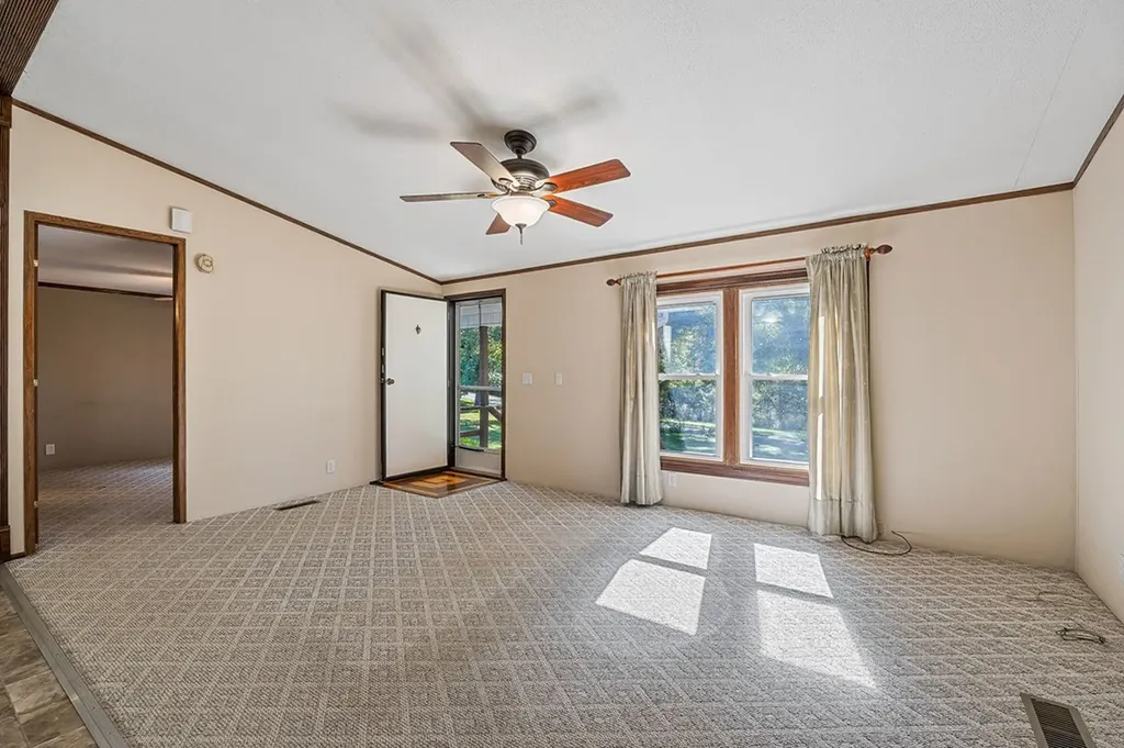 370 Jay Hutchings Road Sparta TN 38583