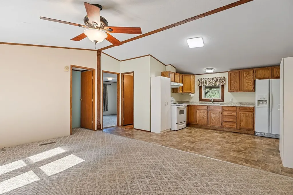 370 Jay Hutchings Road Sparta TN 38583