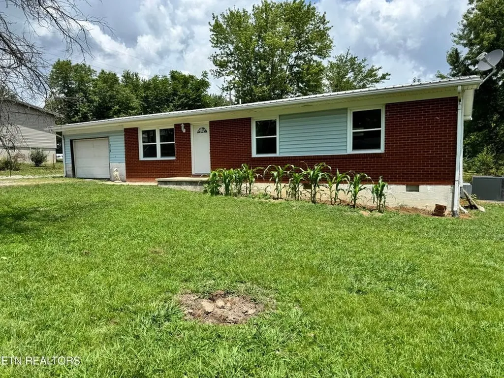 318 Sadie Street Jamestown TN 38556-3834