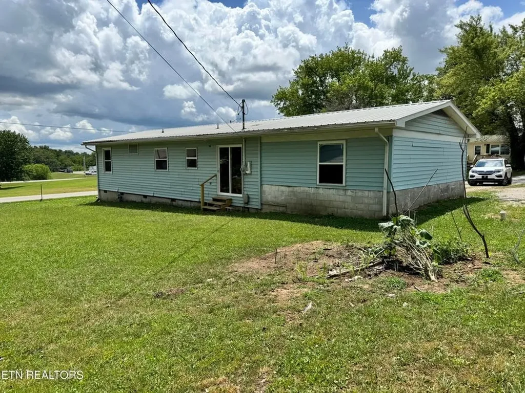 318 Sadie Street Jamestown TN 38556-3834