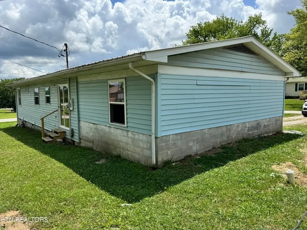 318 Sadie Street Jamestown TN 38556-3834