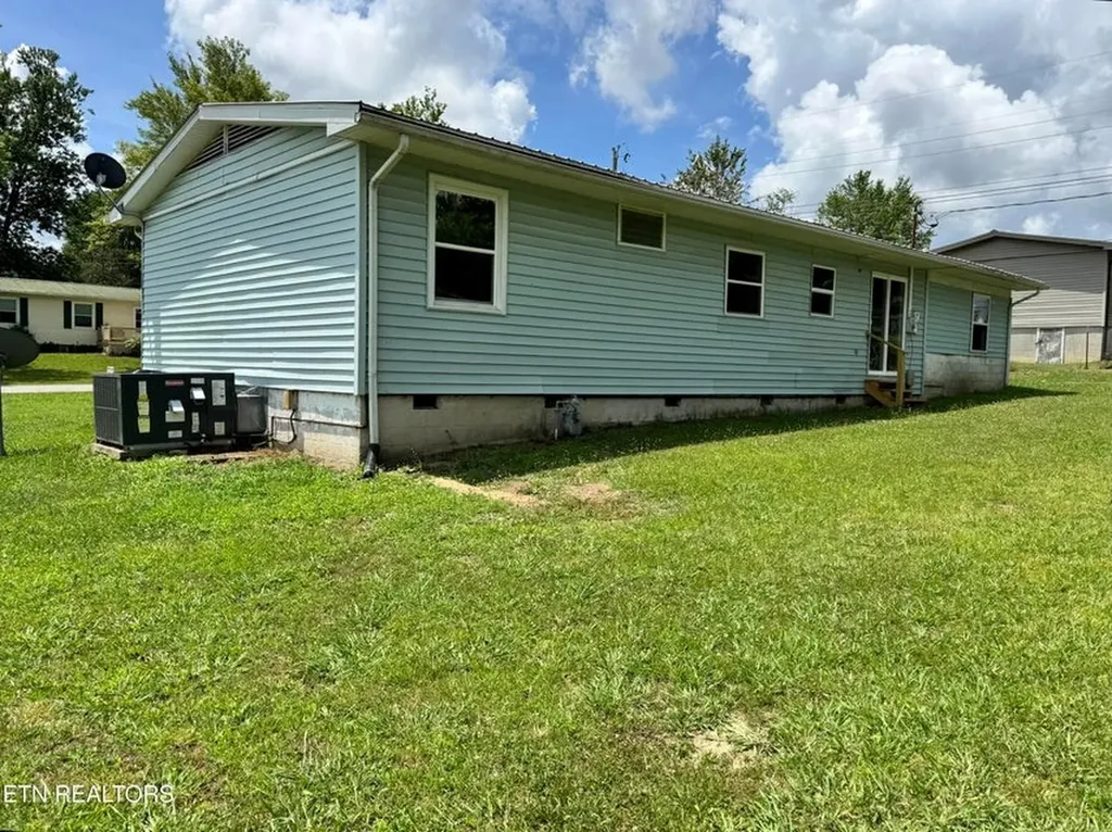 318 Sadie Street Jamestown TN 38556-3834