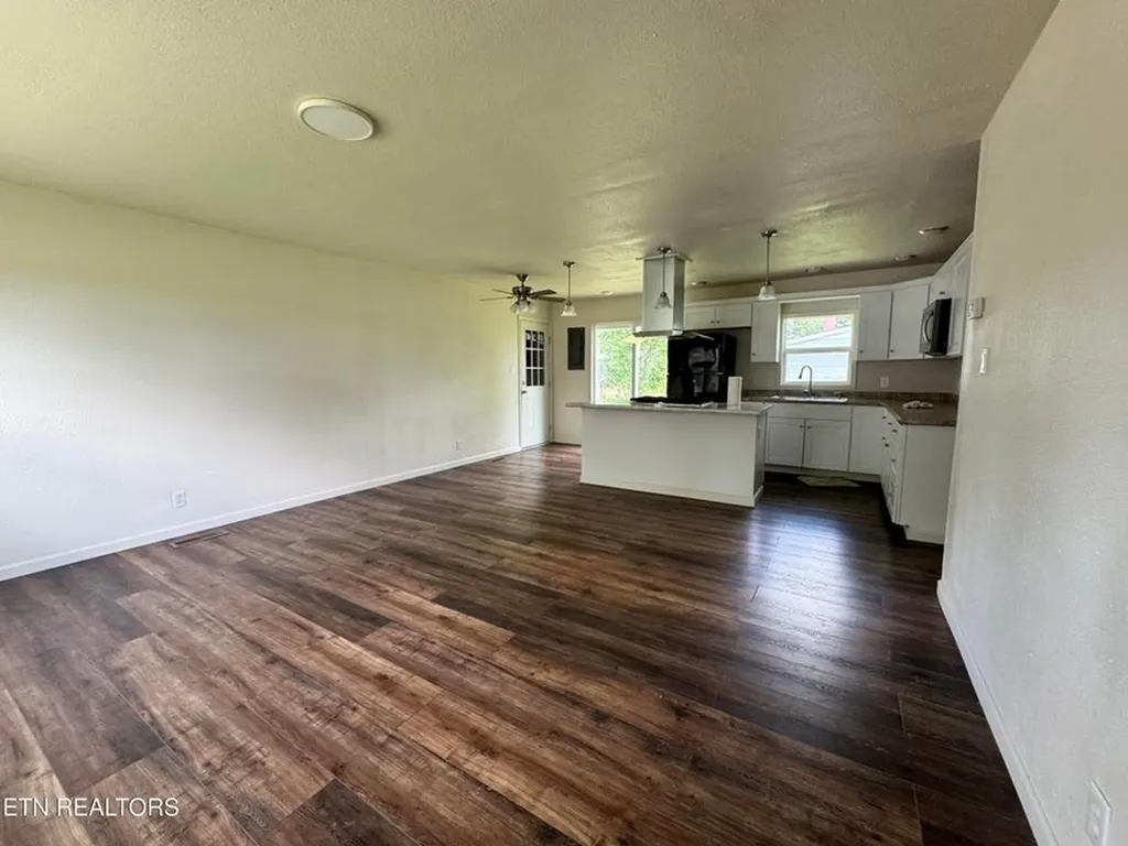 318 Sadie Street Jamestown TN 38556-3834