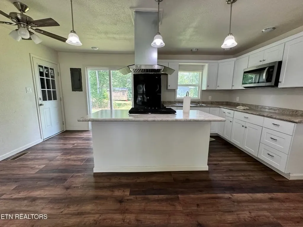 318 Sadie Street Jamestown TN 38556-3834