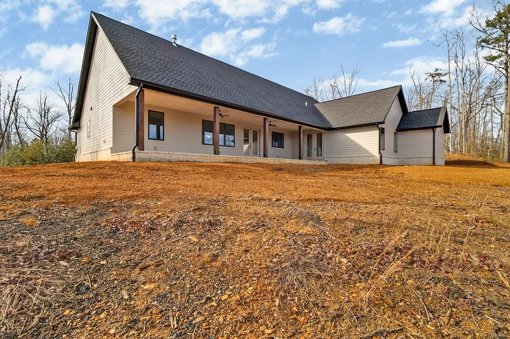 1015 Eastridge Pass Monterey TN 38574