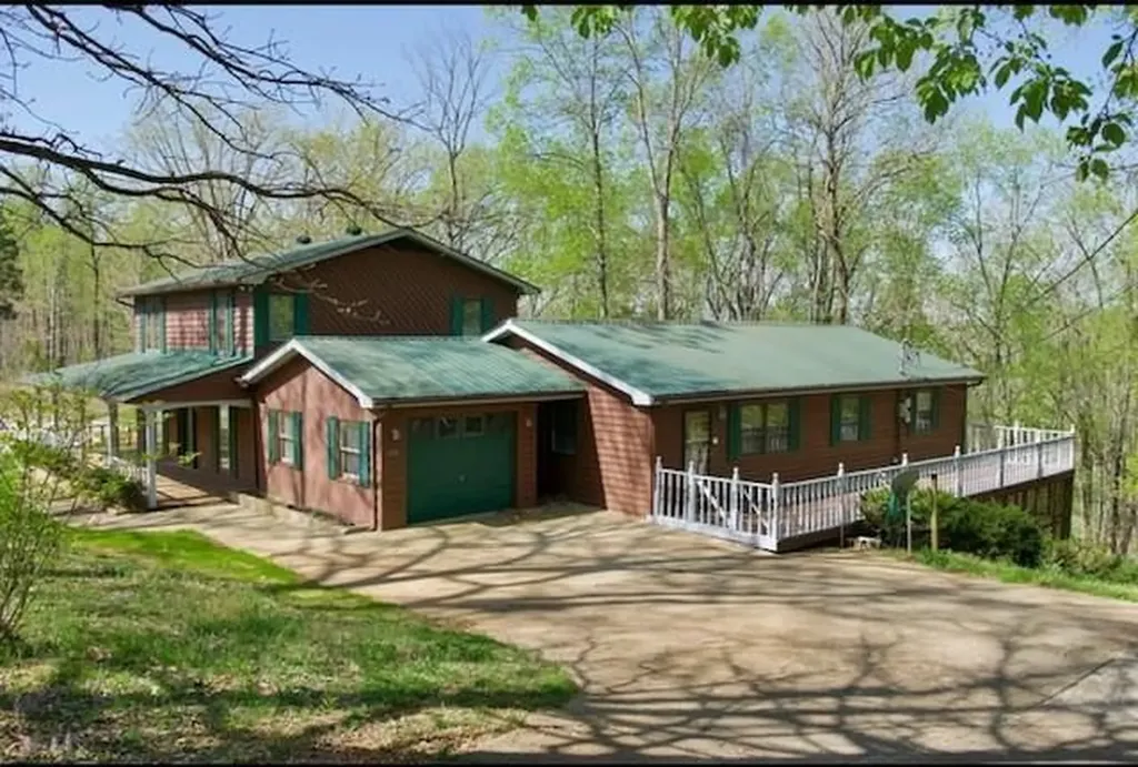 819 Greenfield Drive Livingston TN 38570