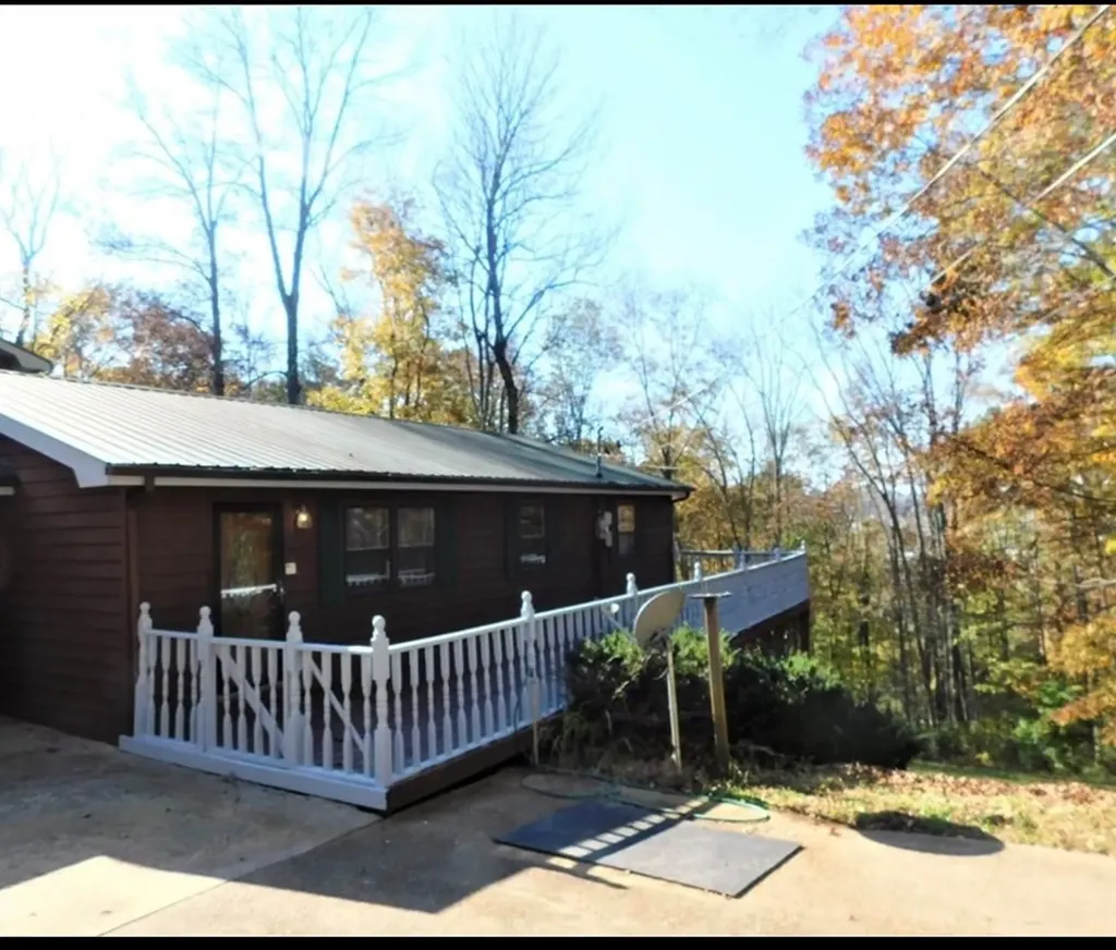 819 Greenfield Drive Livingston TN 38570