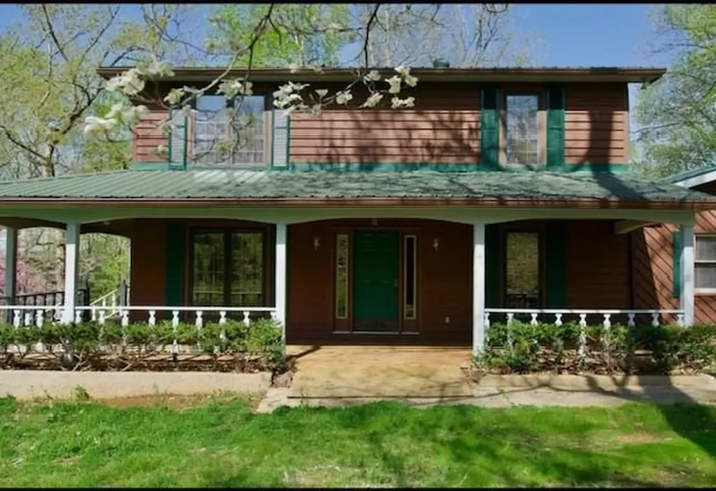 819 Greenfield Drive Livingston TN 38570