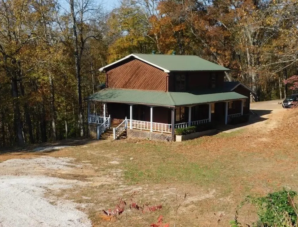 819 Greenfield Drive Livingston TN 38570