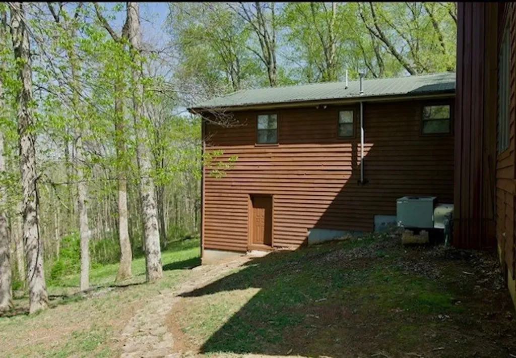 819 Greenfield Drive Livingston TN 38570