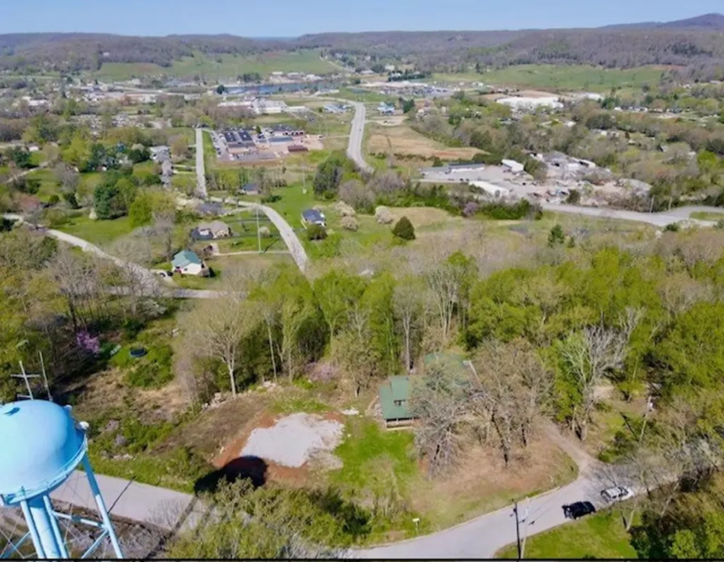 819 Greenfield Drive Livingston TN 38570