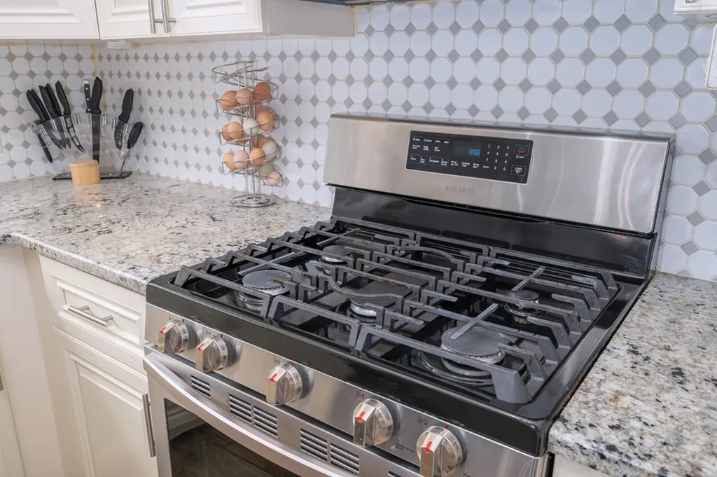 999 Gum Springs Mountain Road Sparta TN 38583