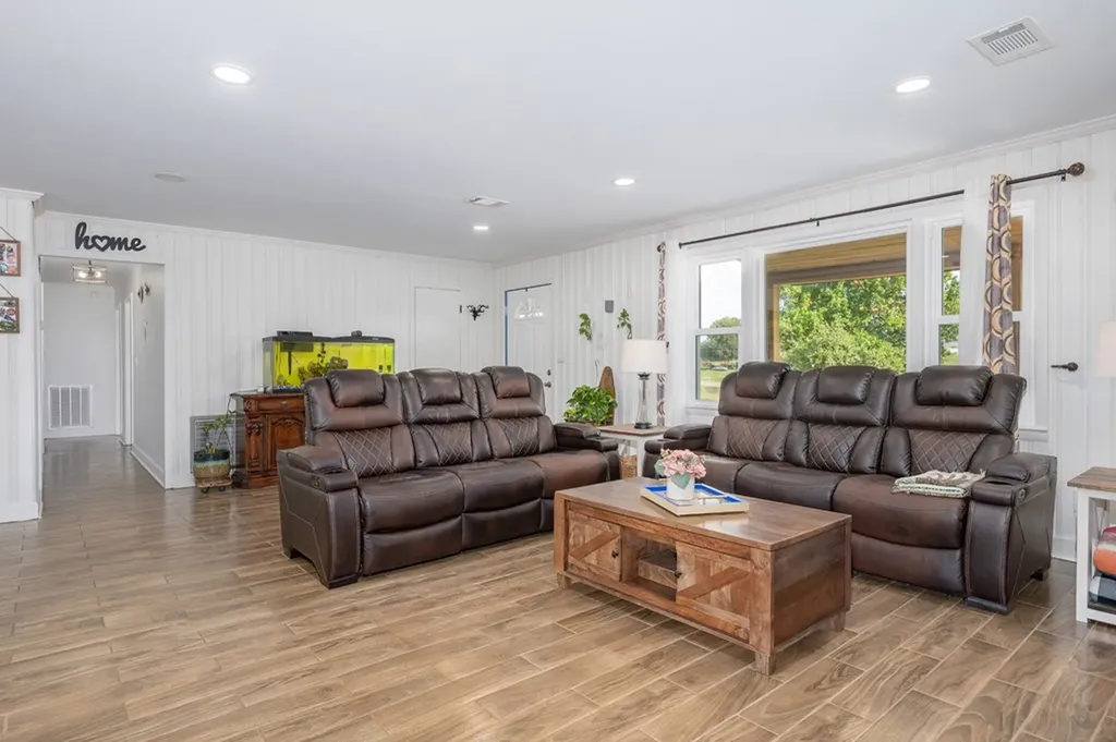 999 Gum Springs Mountain Road Sparta TN 38583