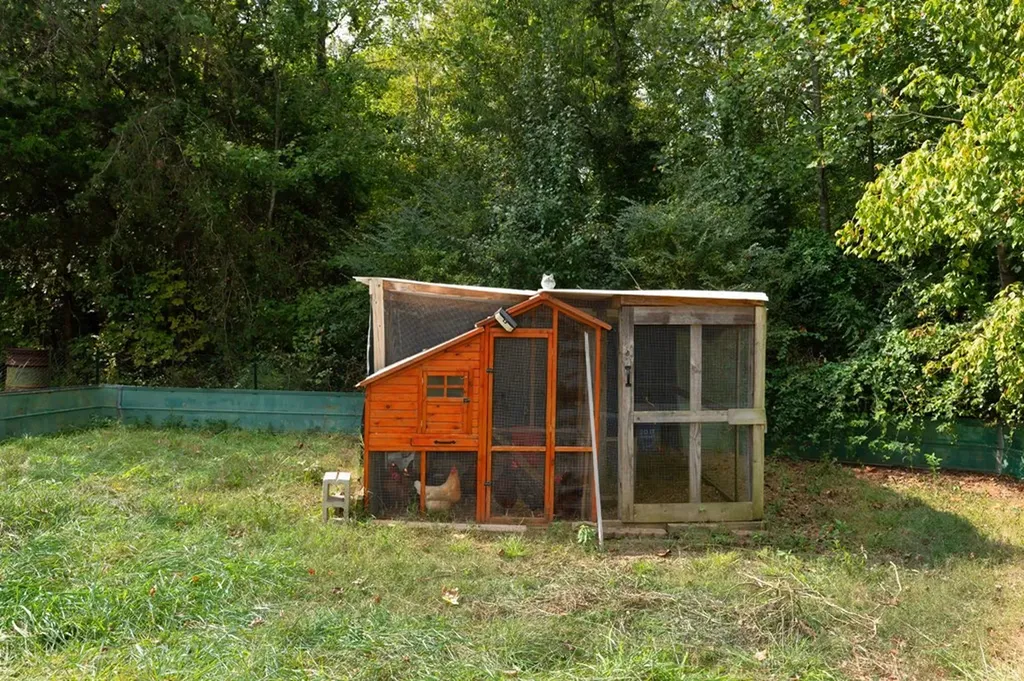 999 Gum Springs Mountain Road Sparta TN 38583