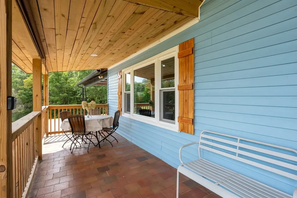 999 Gum Springs Mountain Road Sparta TN 38583