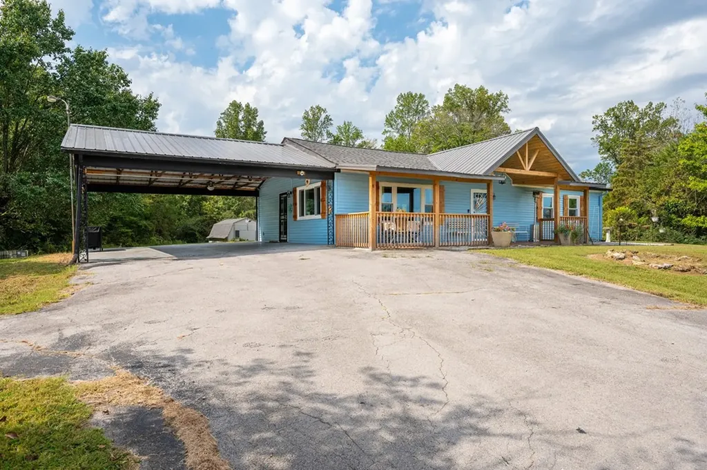 999 Gum Springs Mountain Road Sparta TN 38583