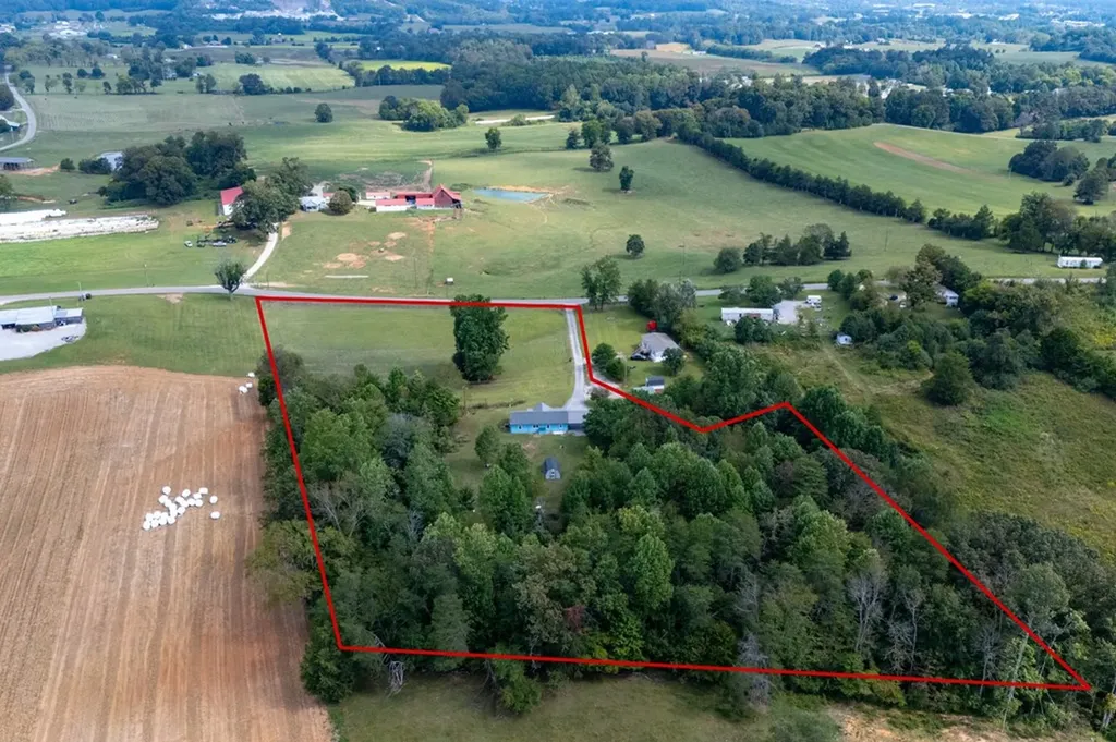 999 Gum Springs Mountain Road Sparta TN 38583