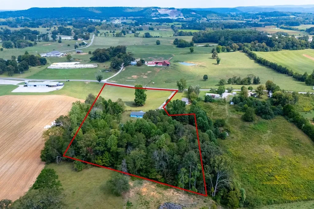 999 Gum Springs Mountain Road Sparta TN 38583