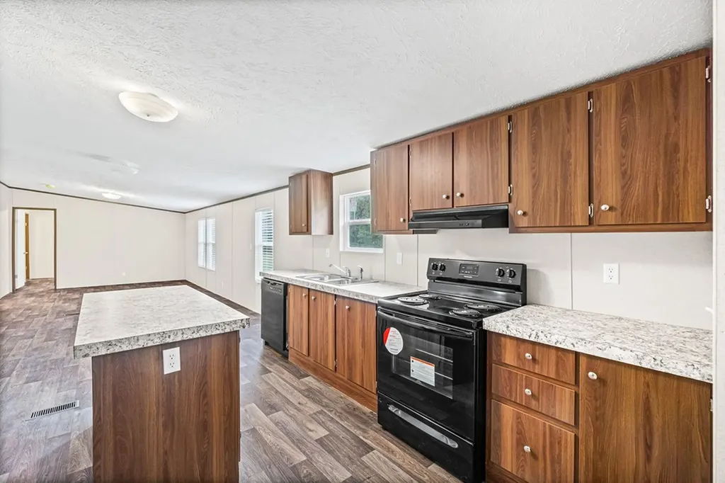 2211 Wartrace Highway Pleasant Shade TN 37145