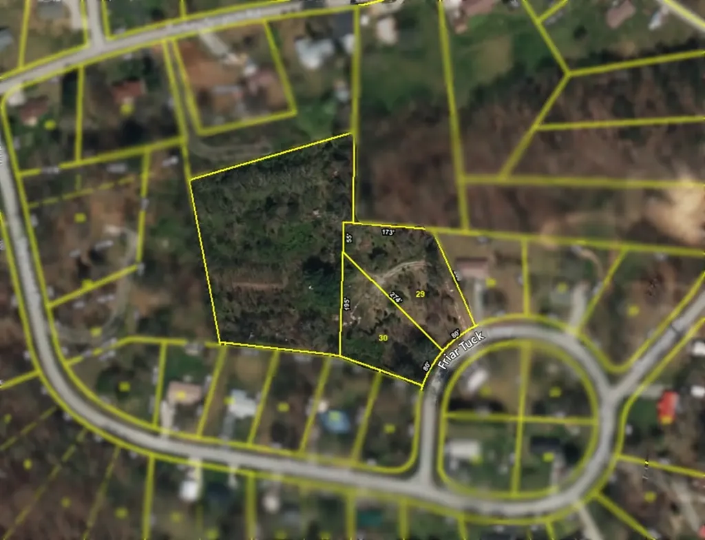 33 Friar Tuck Loop Spencer TN 38585