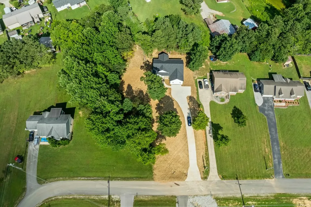 1906 Alex Lane Cookeville TN 38506