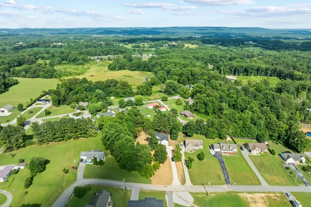 1906 Alex Lane Cookeville TN 38506