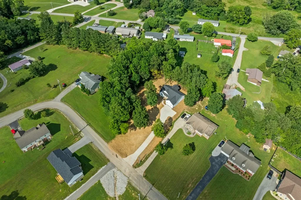 1906 Alex Lane Cookeville TN 38506