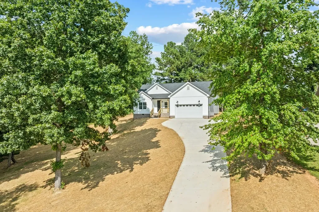 1906 Alex Lane Cookeville TN 38506