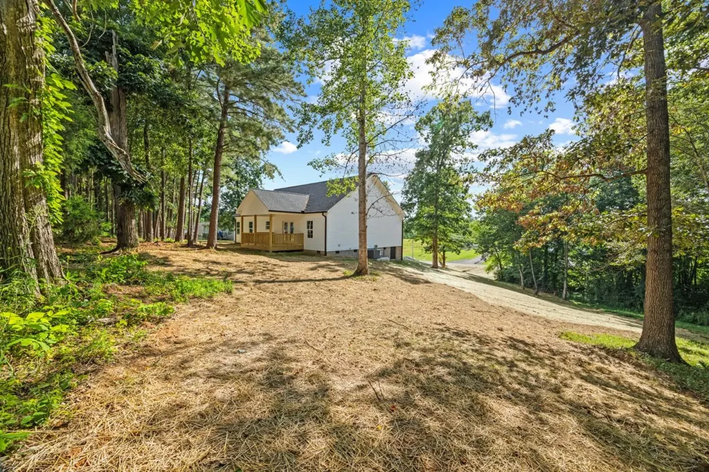 1906 Alex Lane Cookeville TN 38506