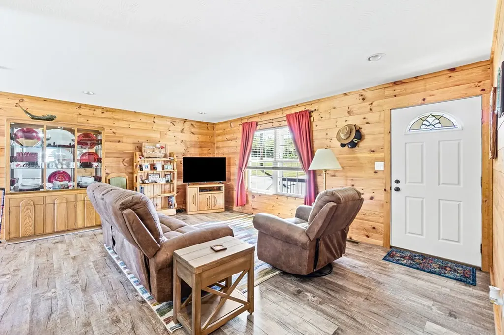 237 Freemont Street Doyle TN 38559