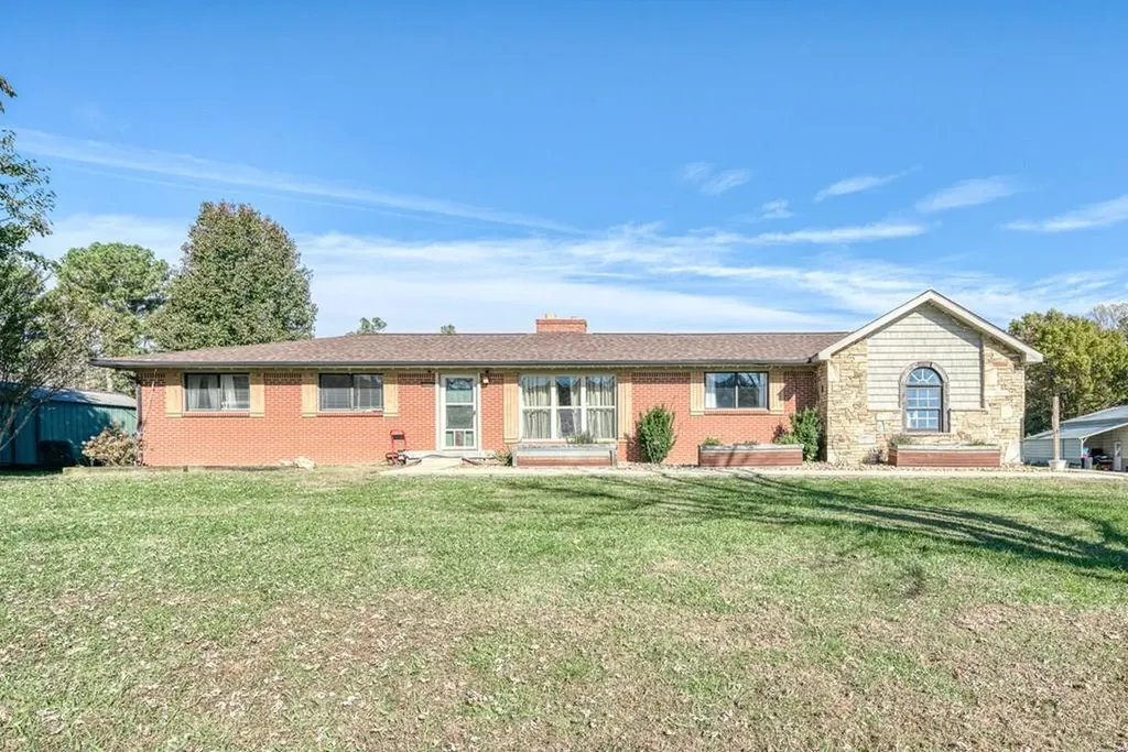 8597 Chaffin Road Baxter TN 38544